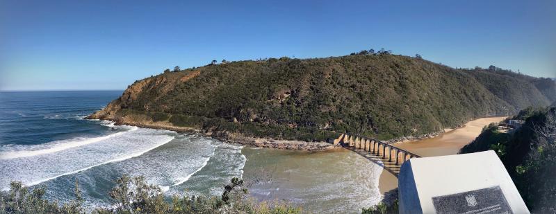 Figure 3: The rail bridge over Kaaimansrivier. We have this on the todo list for next time.