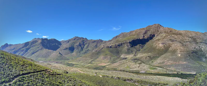 A scene from our Saturday family and friends hike in Jonkershoek.